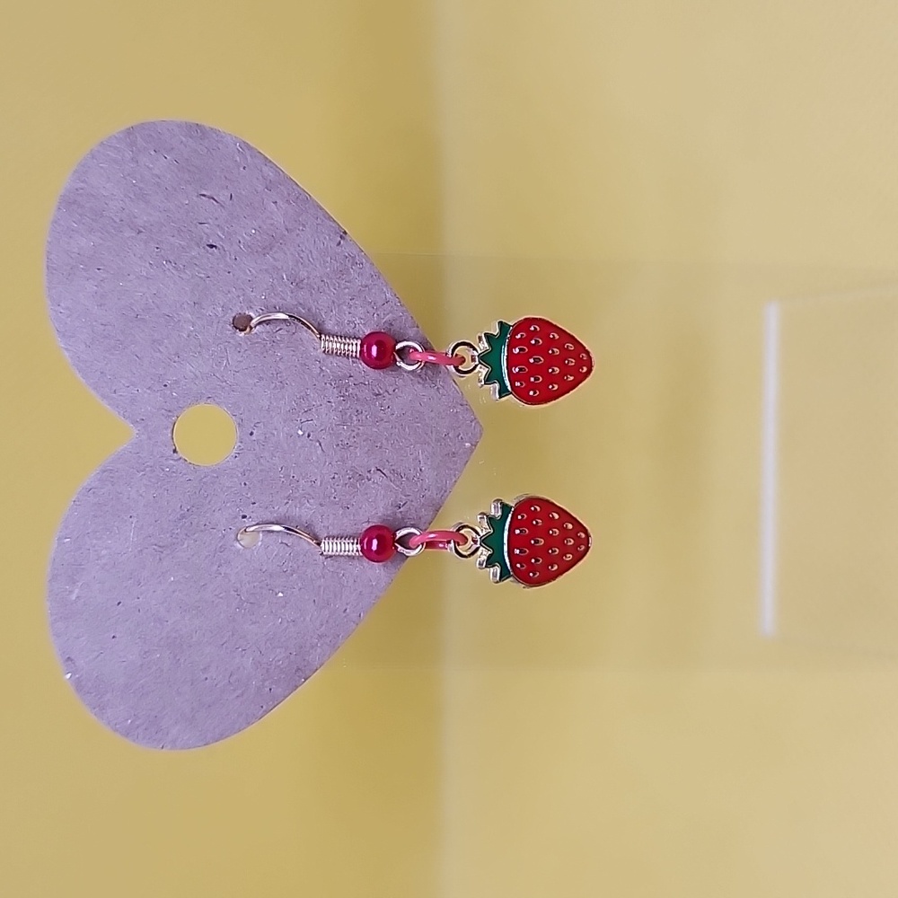 Strawberry Earrings - Picture 1 of 1